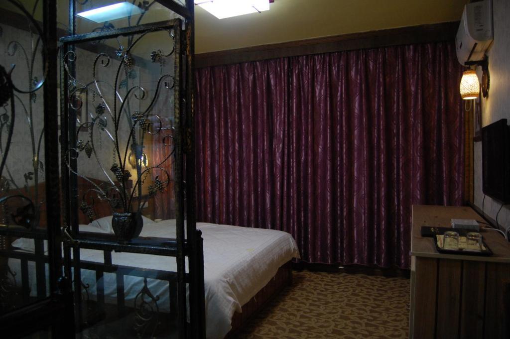 Yangshuo River Valley Resort Hotel Room photo