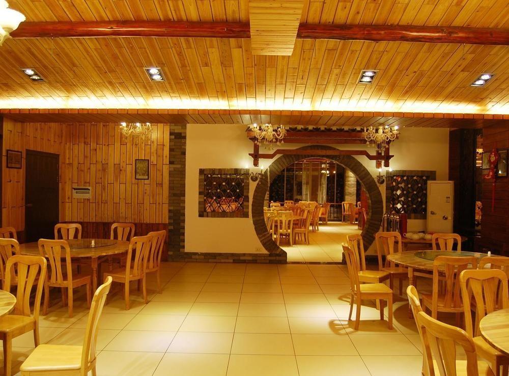 Yangshuo River Valley Resort Hotel Exterior photo