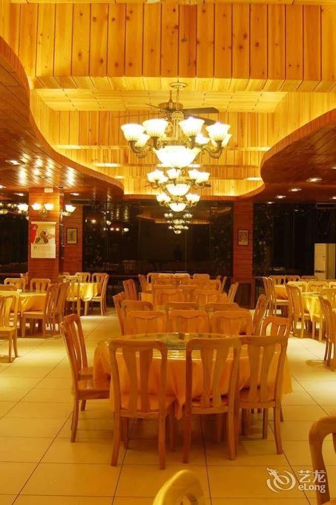 Yangshuo River Valley Resort Hotel Exterior photo