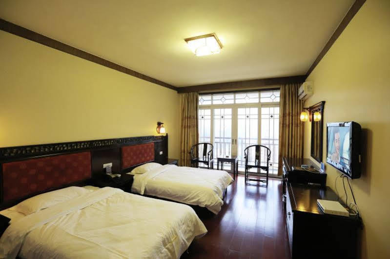 Yangshuo River Valley Resort Hotel Exterior photo