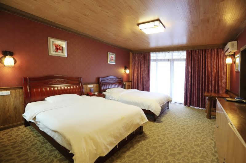 Yangshuo River Valley Resort Hotel Exterior photo